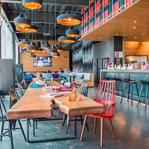Moxy Aberdeen Airport